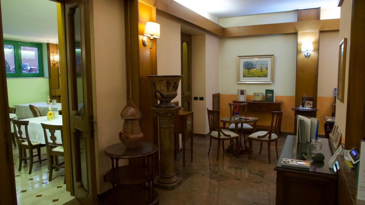 Benedetto Hotel 2*